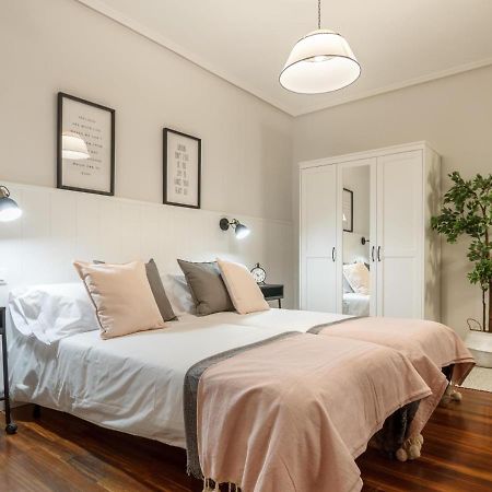 Amplio Y Recien Reformado En Indautxu Apartment Bilbao Ngoại thất bức ảnh
