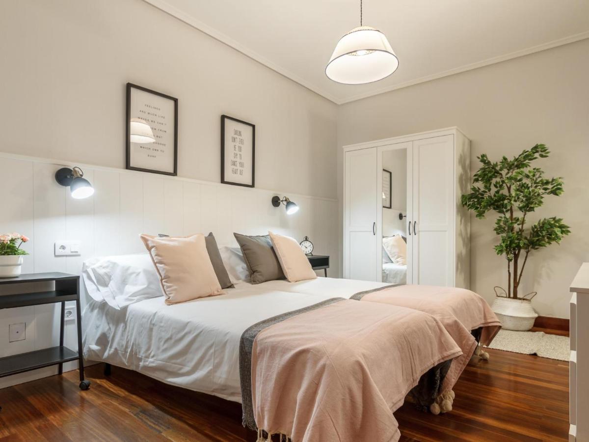 Amplio Y Recien Reformado En Indautxu Apartment Bilbao Ngoại thất bức ảnh