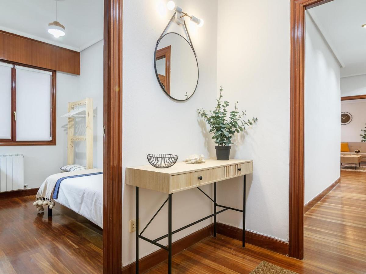 Amplio Y Recien Reformado En Indautxu Apartment Bilbao Ngoại thất bức ảnh